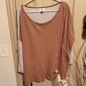 Old Navy Women's Tan and Gray Top